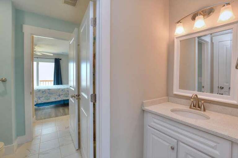 1429 E Beach Drive Beach Tonic-small-030-058-DSC 0361 2 3 Enhancer-666x444-72dpi