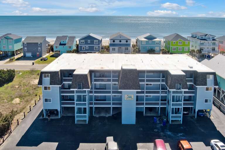 Aerial View of Building
CG Sky View 3.2023