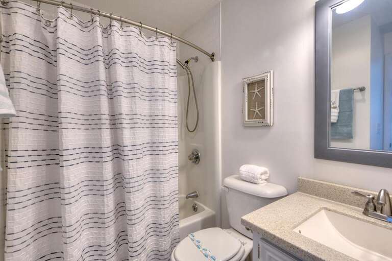 King Bathroom Full with Shower/Tub
GW 10.22.24
