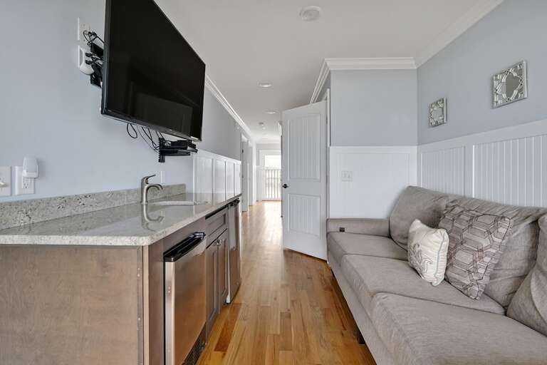 2nd Living Area
