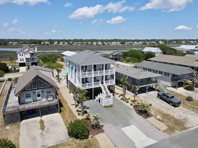 A Toast at the Coast 