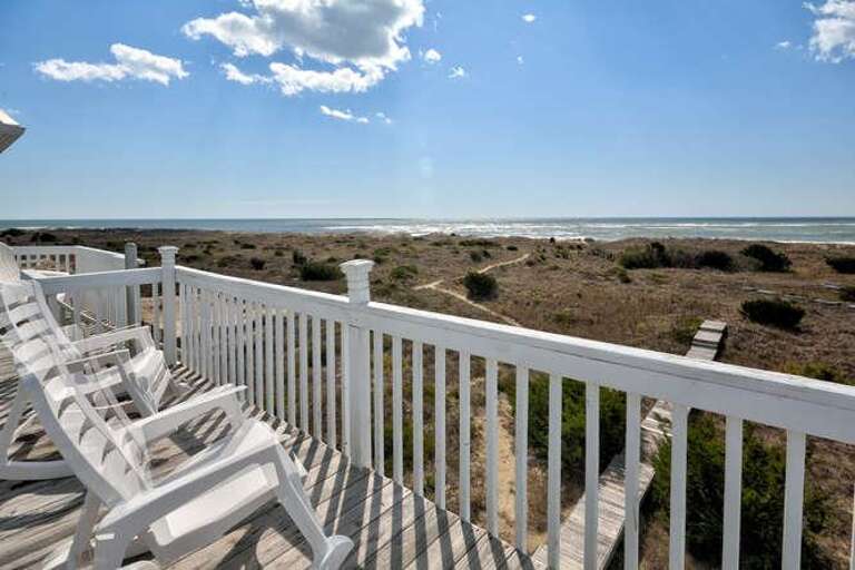 Miracle Point Kings Lynn Dr-small-020-2-Upper Deck-666x444-72dpi