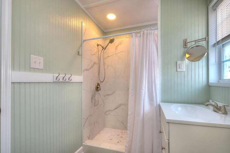 Walk in Shower
GW 9.8.23