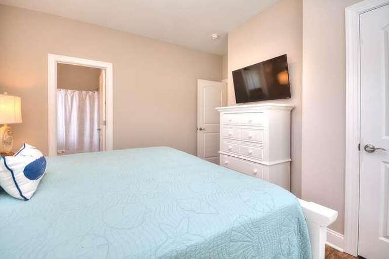 Sea Cure 120 SE 63rd St Oak-small-021-14-Bedroom 2-666x444-72dpi