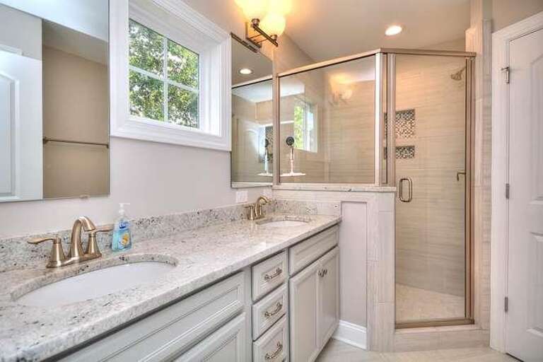 Sea Cure 120 SE 63rd St Oak-small-039-40-Bedroom 6 Bathroom-666x444-72dpi