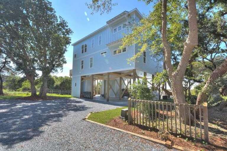 Sea Cure 120 SE 63rd St Oak-small-042-3-Back of HomeCarports-666x445-72dpi