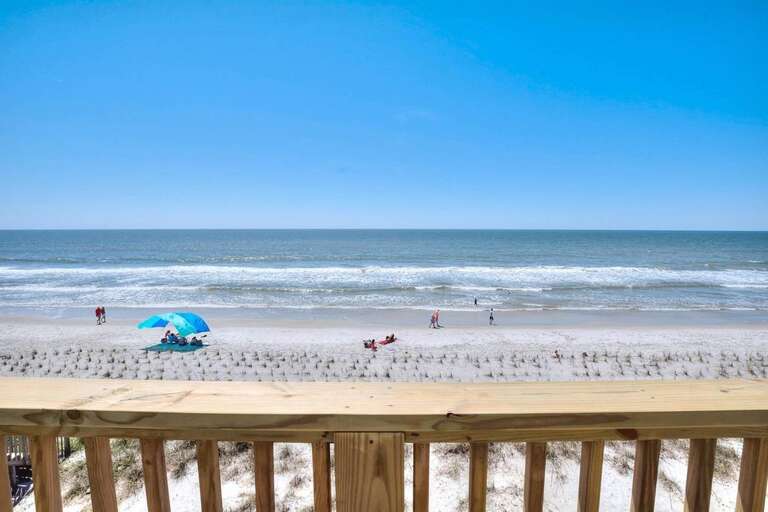 127 E Beach Dr Sea Shack-large-004-019-DSC 1658 Enhancer-1500x1000-72dpi