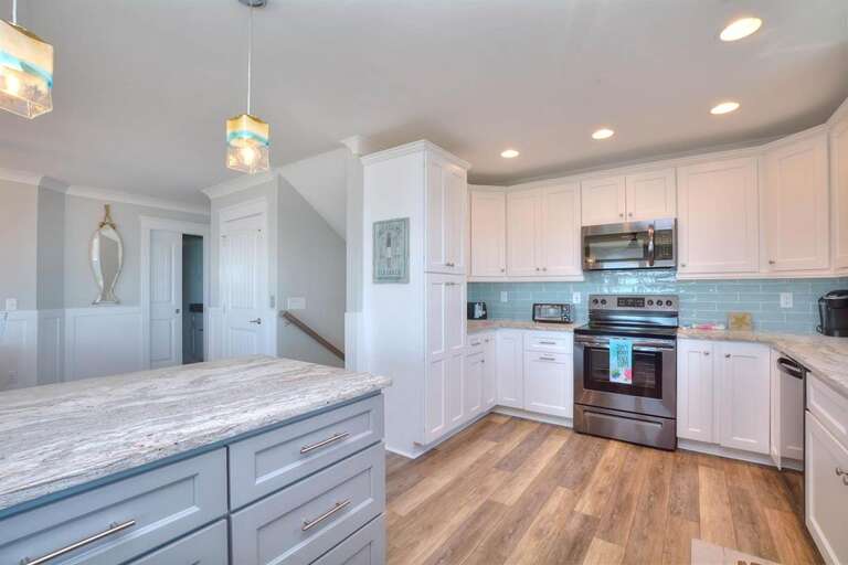 127 E Beach Dr Sea Shack-large-014-014-DSC 1619 20 21 Enhancer-1500x1000-72dpi