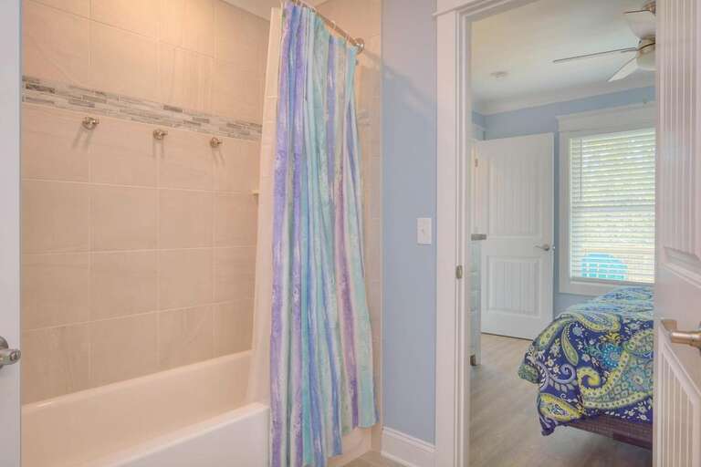 Bathroom 
GW