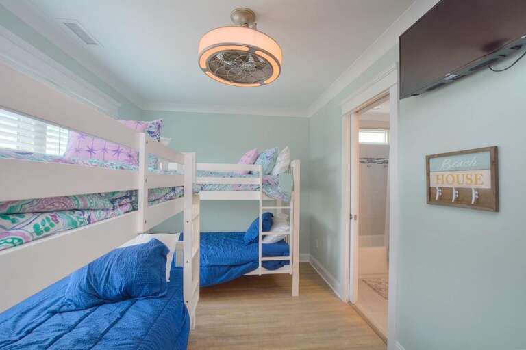 Bedroom 
GW