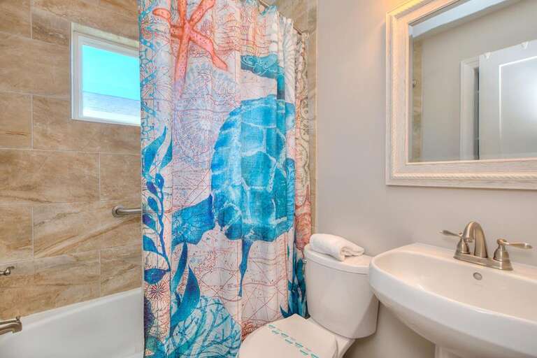 Bathroom 
GW 12.2022