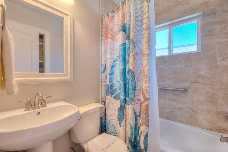 Bathroom 
GW 12.2022
