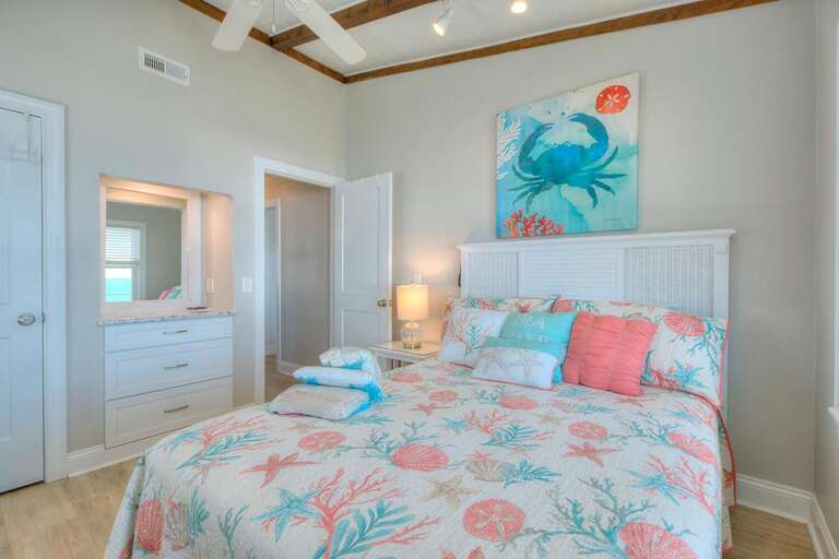 Bedroom 
GW 12.2022