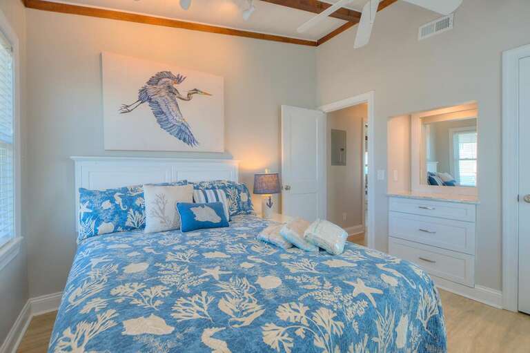 Bedroom 
GW 12.2022