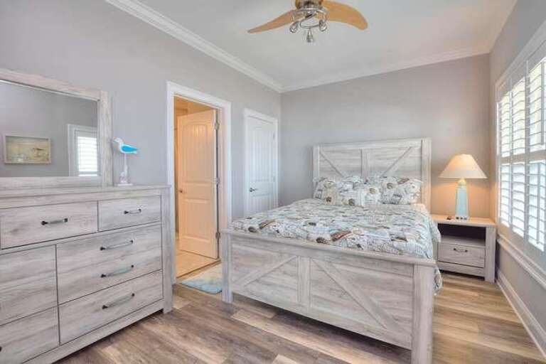 4017 E Beach Dr Heas by the-small-025-12-DSC 5506 7 8 Enhancer-666x444-72dpi