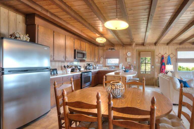 Holiday House 17 GW 10.21.23