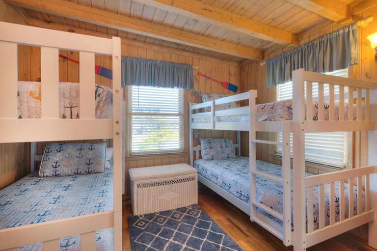 Holiday House 31 GW 10.21.23