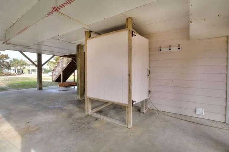 Outdoor shower