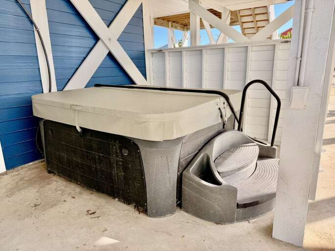 Hot Tub
12.11.25 - JR