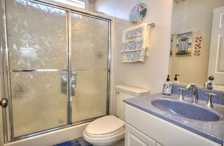 1 Childs Dream 115 SE 64th St-large-018-018-Bathroom 2-1500x980-72dpi