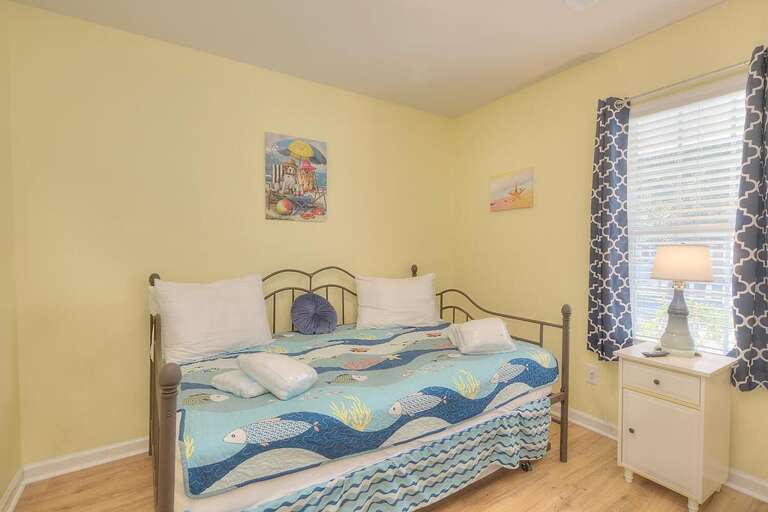 2 Looney Dunes 23 GW 11.2022