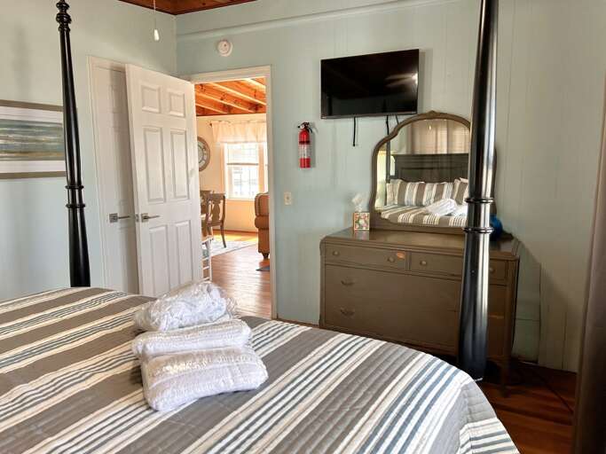 King Bedroom
6.3.24 - JR