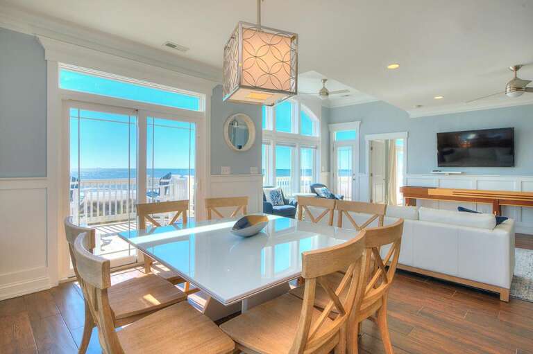 Dining Room
GW 2.2023