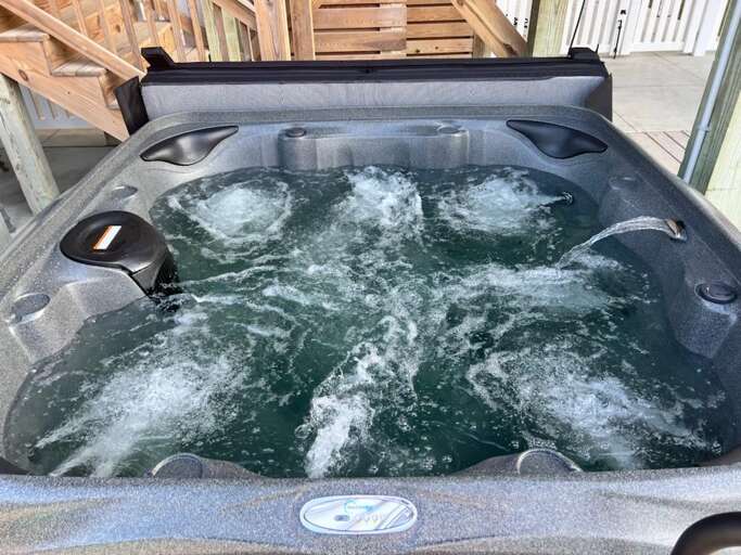 Hot Tub
 9.21.22