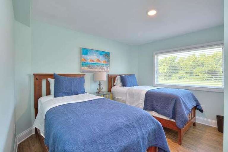 7702 E Beach Dr Oak Island NC-small-023-1-DSC 4636 7 8 Enhancer-666x444-72dpi