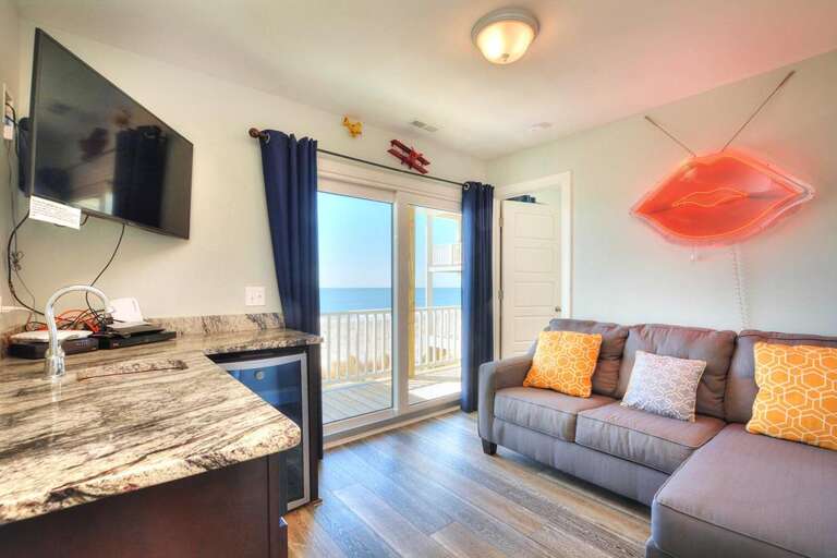 2nd Family Room with Wet Bar