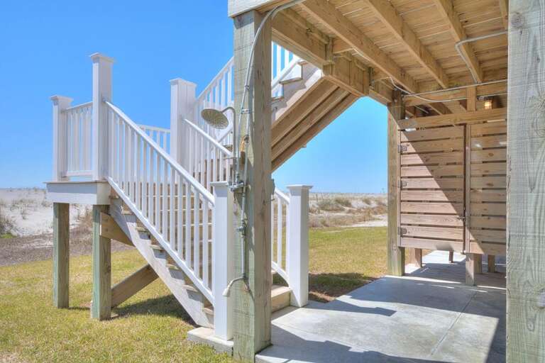 Beach Landing 77 Open Outdoor Shower & Foot Wash