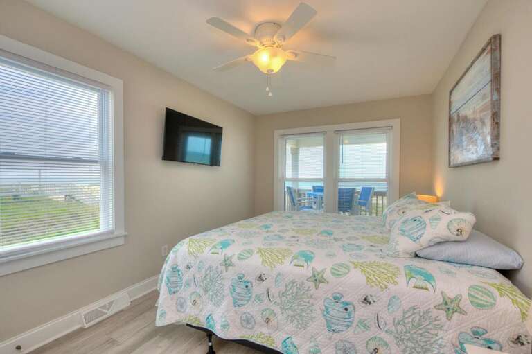 Coral and Fish King Bed with TV 
GW 5.26.23