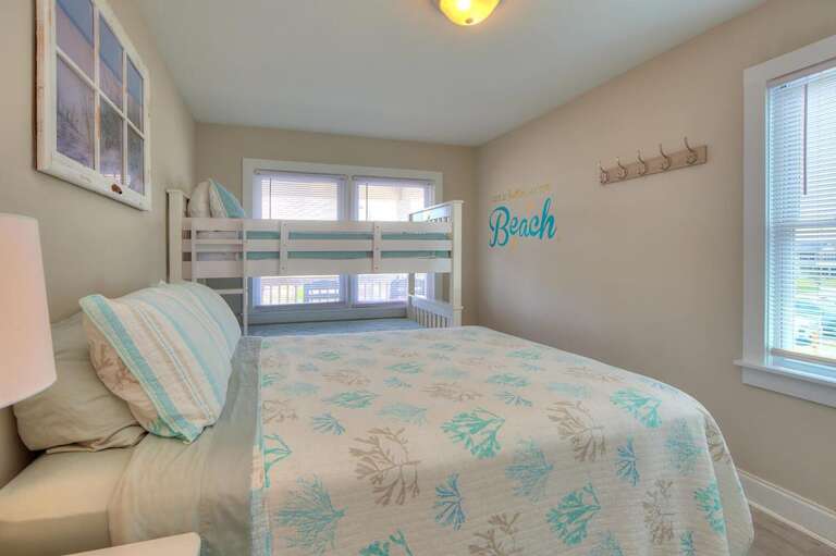 Coral Queen with Twin Bunk Beds
GW 5.26.23