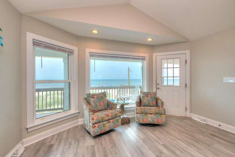 Living Room Chairs with Ocean View
GW 5.26.23