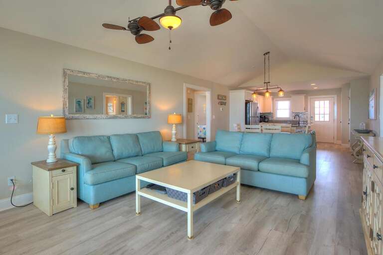 Living Room Couches
GW 5.26.23