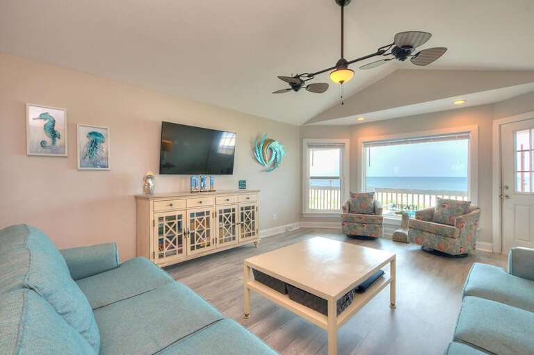 Living Room TV with Ocean View
GW 5.26.23