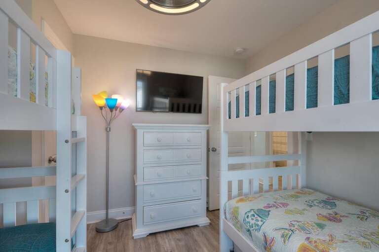 Beach Landing Too 32 GW 1.2023