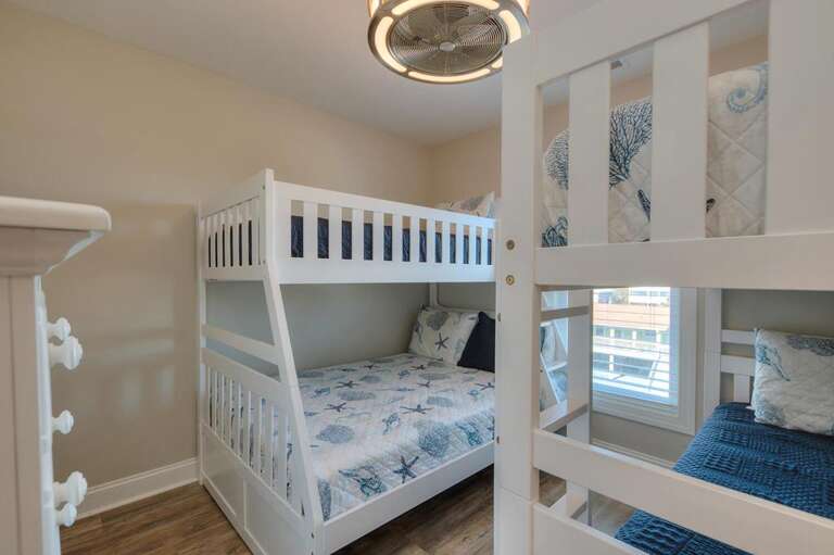 Beach Landing Too 35 GW 1.2023