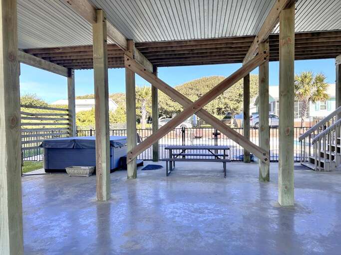 Don't Stop Believin' Hot Tub 2024