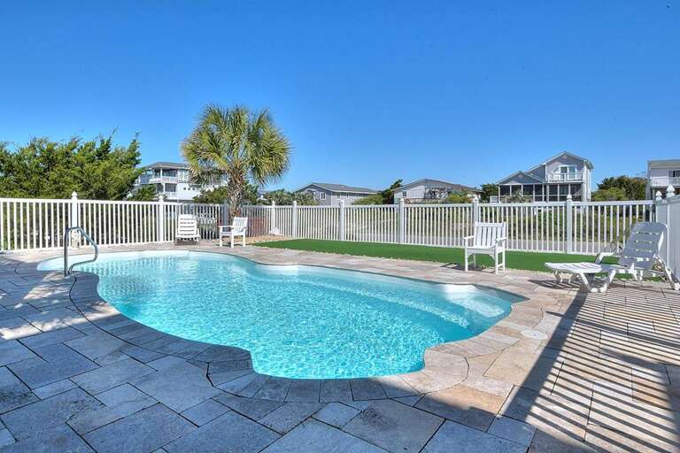 Dragonfly Cove 44 Pool & Putting Green