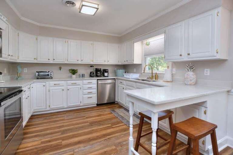 219 Keziah St Fine and Sandy-small-008-006-DSC 1465 6 7 Enhancer-666x444-72dpi