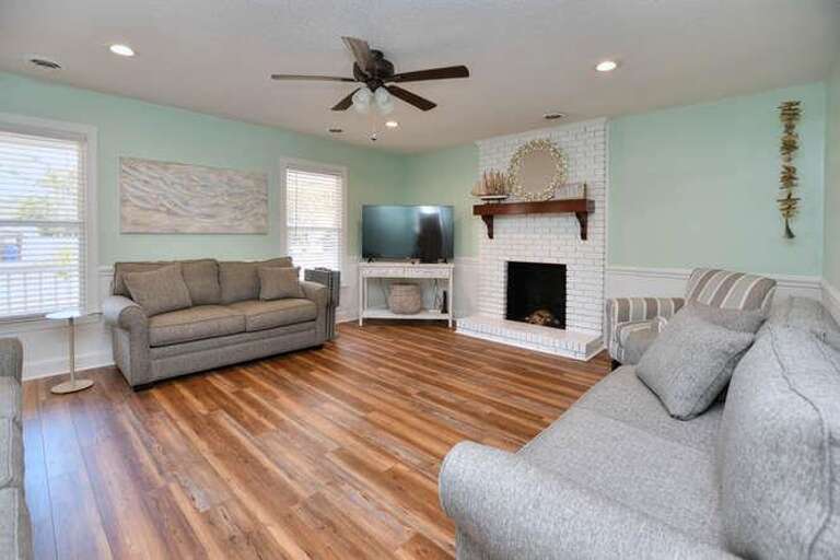 219 Keziah St Fine and Sandy-small-005-008-DSC 1450 1 2 Enhancer-666x444-72dpi