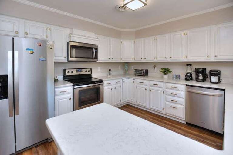 219 Keziah St Fine and Sandy-small-011-009-DSC 1468 69 70 Enhancer-666x444-72dpi