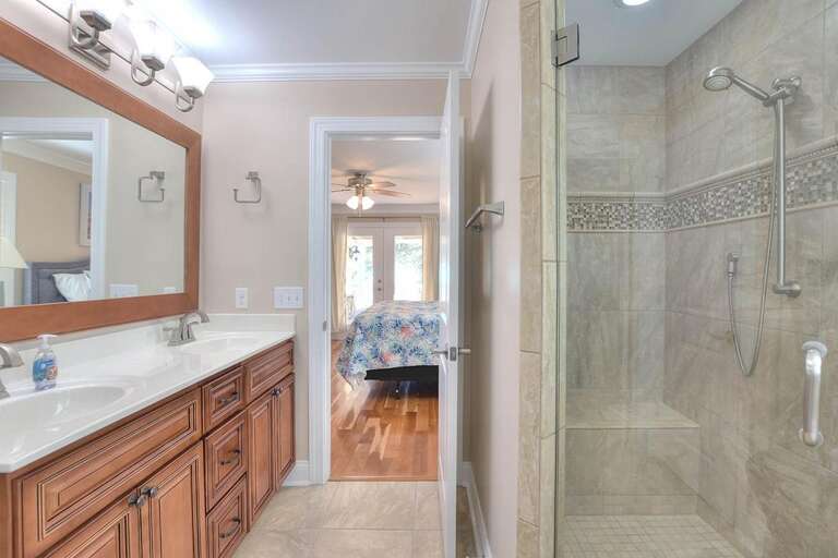 Bedroom 4 Bathroom