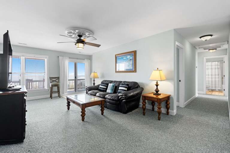 2nd Living Area