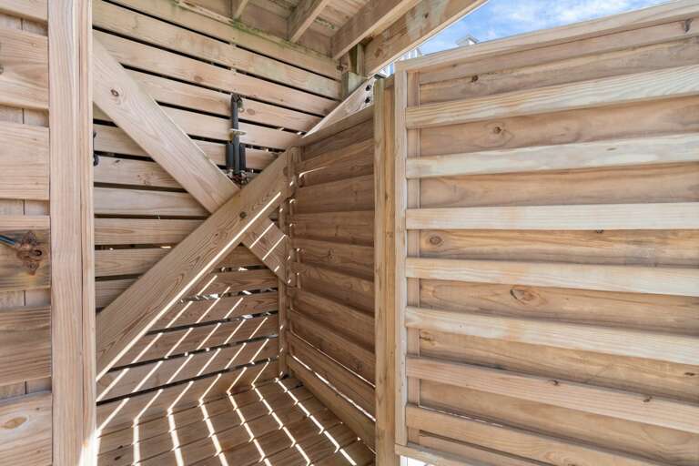 Outdoor shower
CS 3.8.24