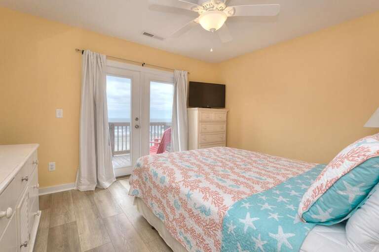 Queen Bedroom