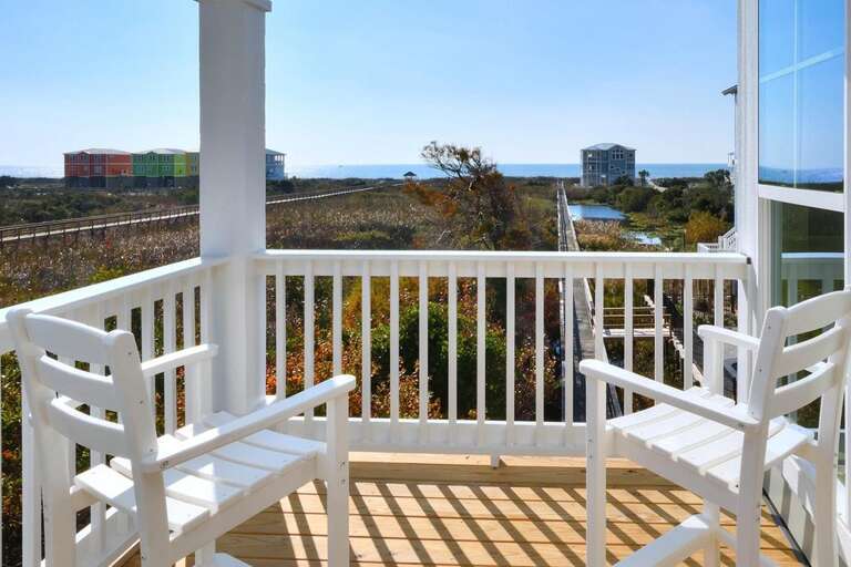 112 SE 67th St Oak Island NC-large-006-024-DSC 3175 6 7 Enhancer-1500x1000-72dpi