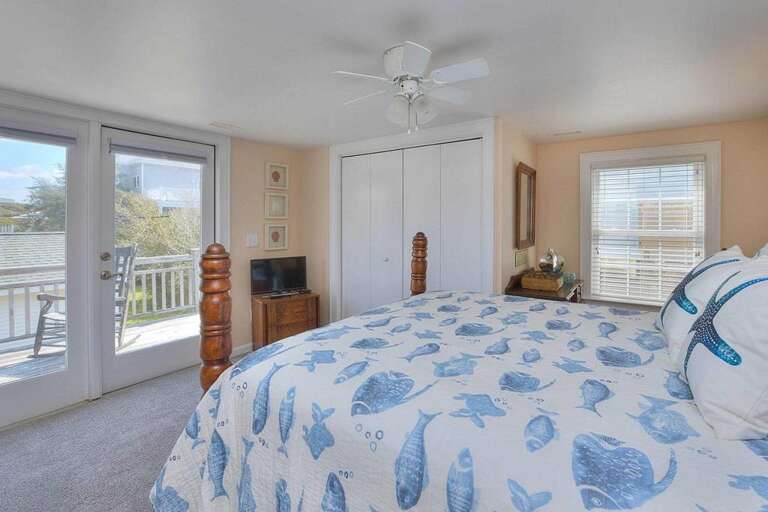 The Compass 8601 E Oak Island-large-020-017-DSC 0533 4 5 Enhancer-1500x1000-72dpi