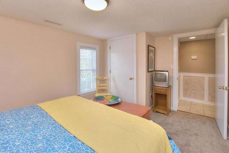 The Compass 8601 E Oak Island-large-026-024-DSC 0557 8 9 Enhancer-1500x1000-72dpi